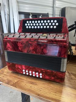 Super Rare Vintge Weltmeister Made In Germany Accordion In GCF IN ALMOST NEE CONDITION