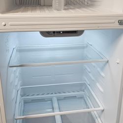 Vissani Apartment Refrigerator Freezer Fridge