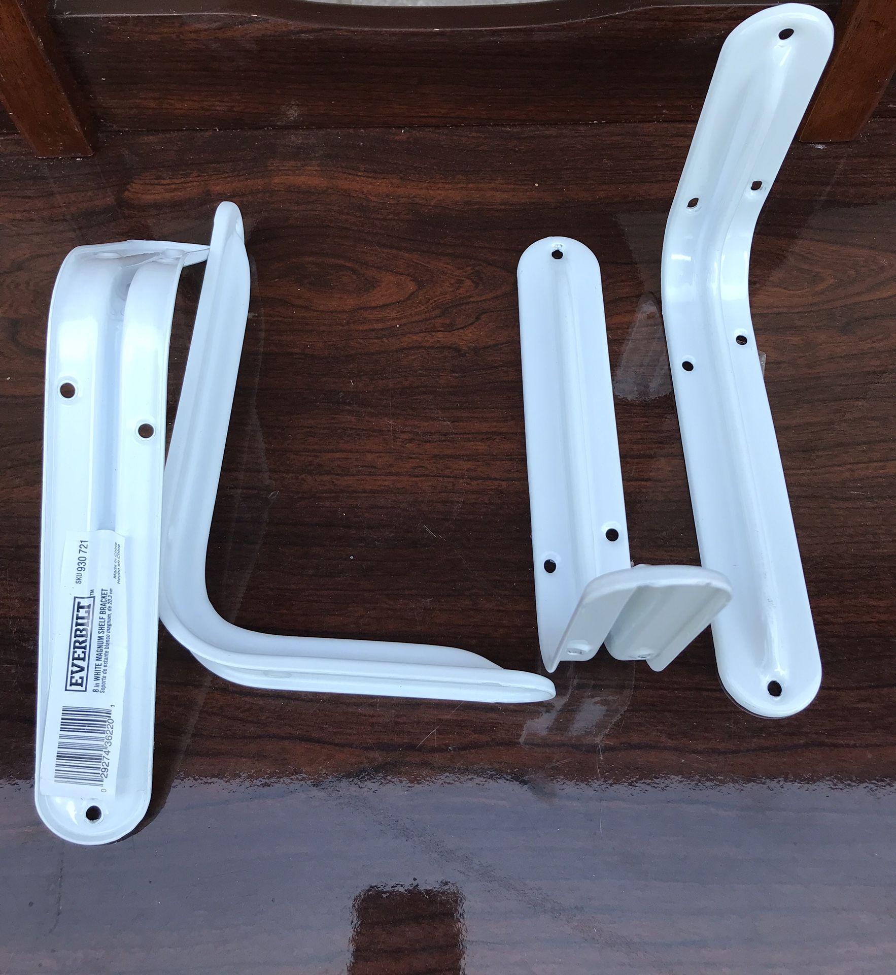 Shelf brackets