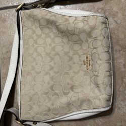 Coach Dufflette Beige Jacquard w White Leather Shoulder Bag