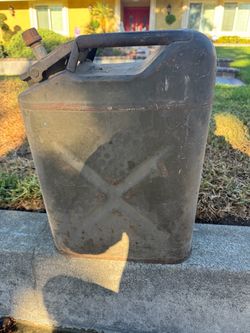 Vintage WWII / Korean War Era US Military Steel 5-Gallon Jerry Can – 293rd MP Co. Stenciled
