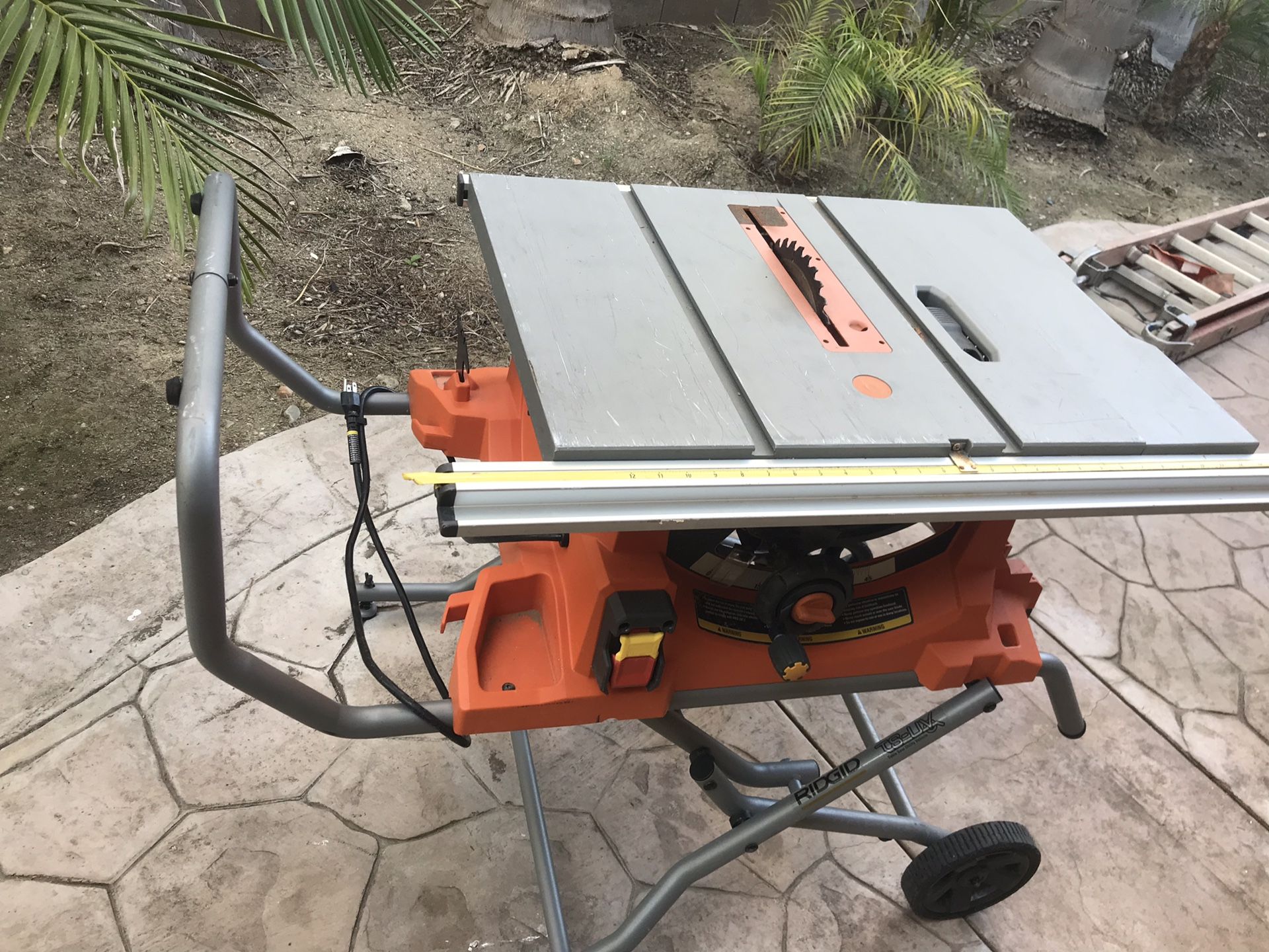 BARGAIN. !!! R4513. Ridgid table saw WORKS GREAT. 10” portable for Sale ...