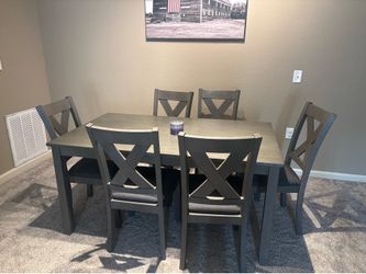 Dinning room table come with 6 chairs