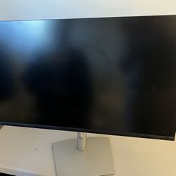Dell P3222QE 32" 4K USB-C (65W) Hub Monitor – 2021 – Excellent Condition