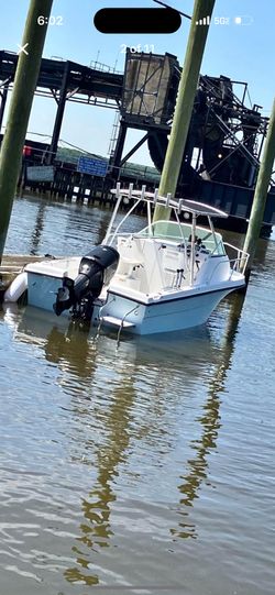 2006 ANGLER WALK AROUND 20’