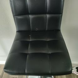  2 High Chair With Good Condition 