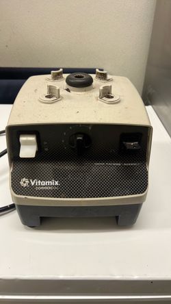 Vitamix blender (pickup only)