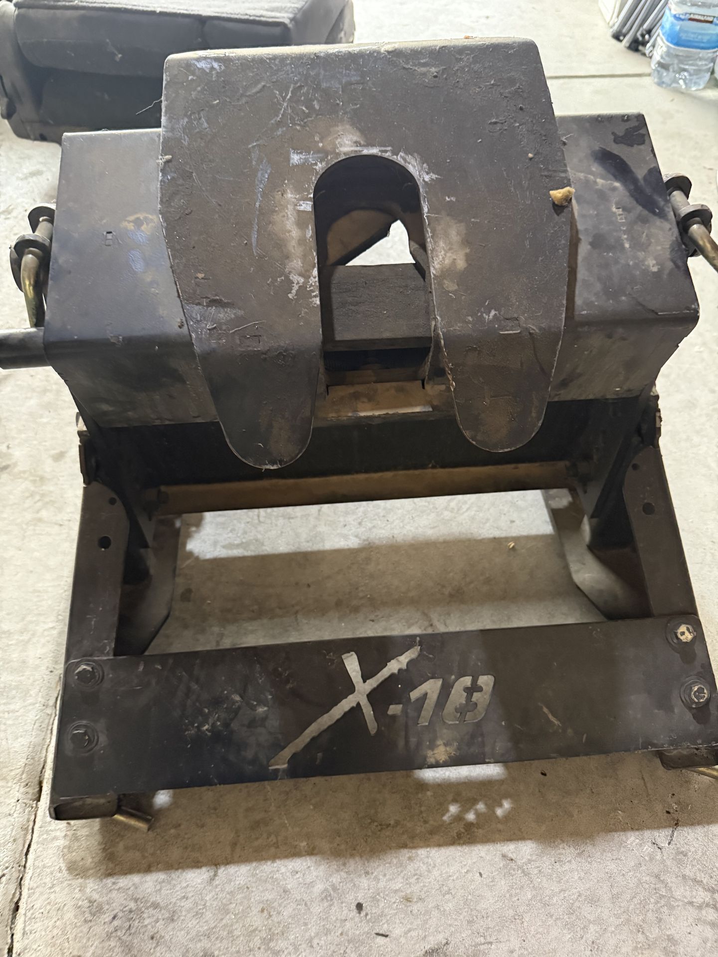 RBW x-18 Fifth Wheel Hitch