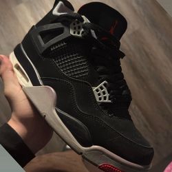 Jordan 4 breds
