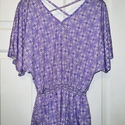 Beautiful Women Shirt Size((M) Only $10