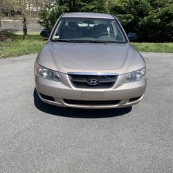 2007 Hyundai Sonata , In Excellent Condition ,Clean Title At Hand,everything Works 