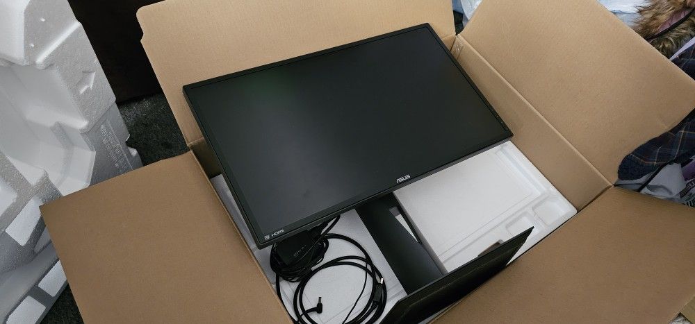 ASUS 24" 144Hz Gsync Gaming Monitor
