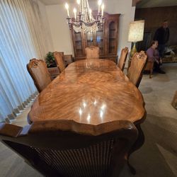 Gorgeous Drexel Dining Room Table Four Chairs Amazing Light Up Curio Cabinet