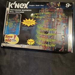 K’Nex Motorized Madness Ball Machine / Open