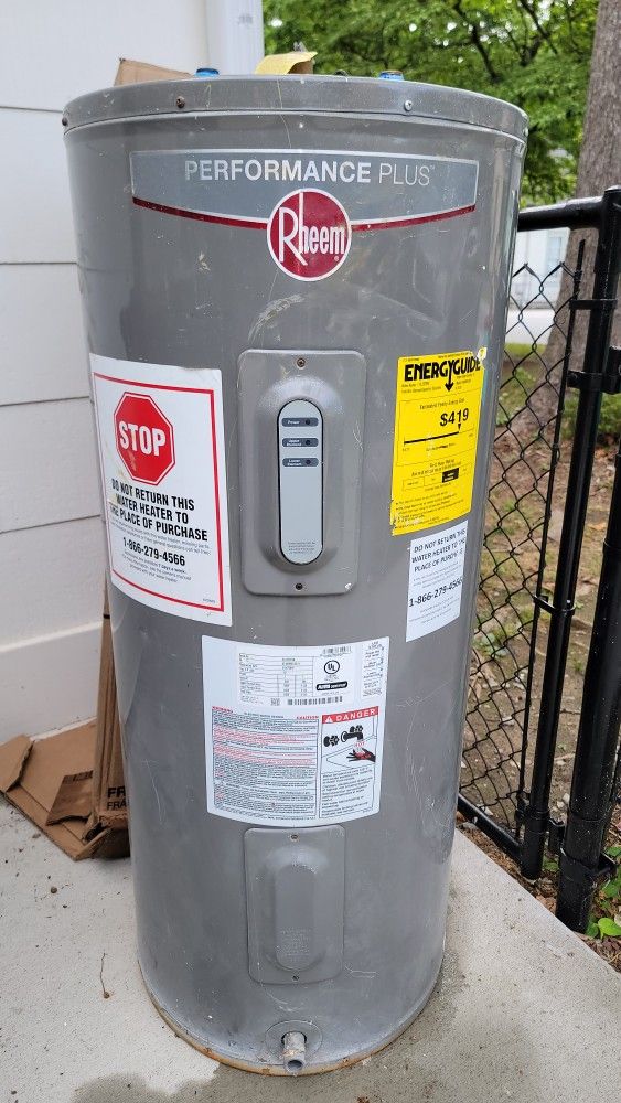 RHEEM PERFORMANCE PLUS HOT WATER HEATER for Sale in Atlanta, GA - OfferUp