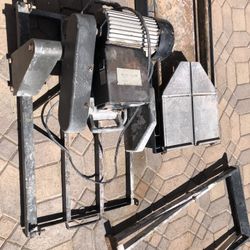 Chicago Electric tile saw