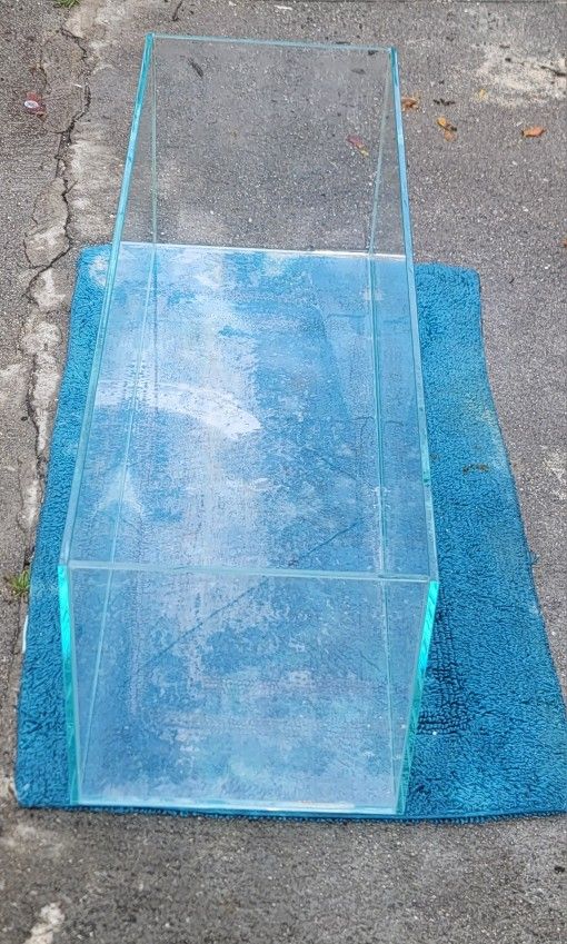 Rimless Fish Tank AquaMaxx & Aqua Japan