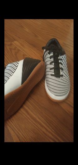 Indoor soccer shoes 2.5