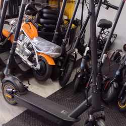 Electric Scooter AOVOPRO 