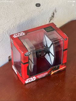 Disney Store Star Wars The Force Awakens First Order Special Forces TIE Fighter  Die Cast Vehicle Model No. 4376-W