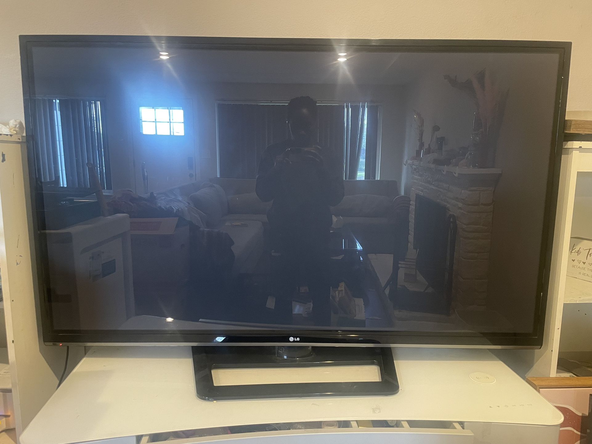 60” Flat Screen TV 