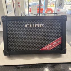 Roland CUBE Street Battery-Powered Stereo Guitar Combo Amp Black