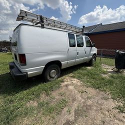 Ford E-250 