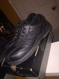 Steel toe shoes