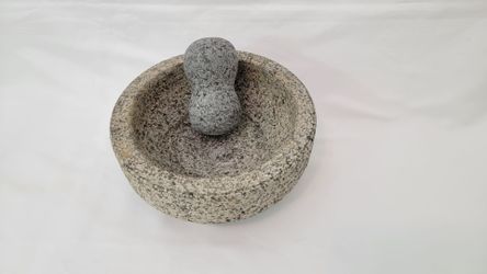 8in. Granite Molcajete (Mortar and Pestle) / Molcajete de Granito, 20 cm