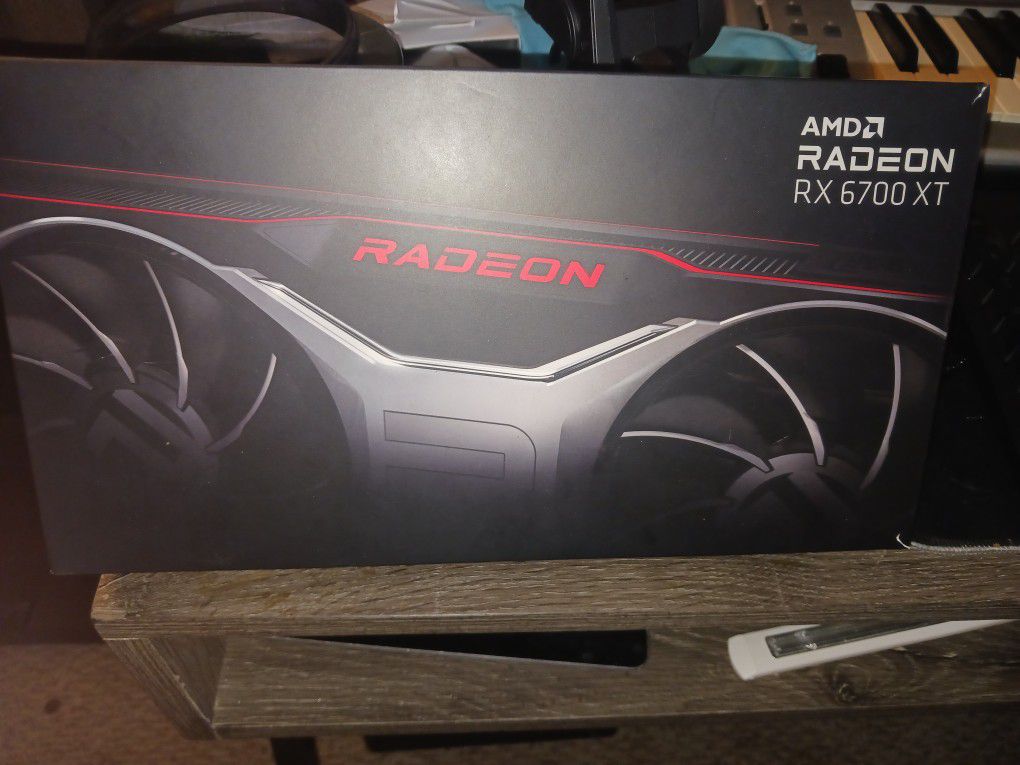 AMD Radeon RX 6700 XT 12GB 