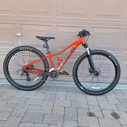 TREK MARLIN 6 MOUNTAIN BIKE 27.5 INCH ( EXTRA SMALL) CHECK MY OTHER BIKES 