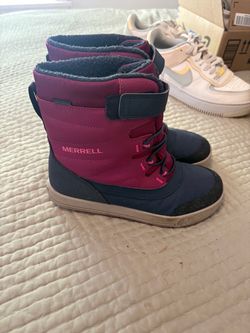 Kids Merrill Snow Boots Size 4Y