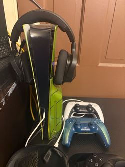 PS5 Console with Green ninja turtles theme bundle