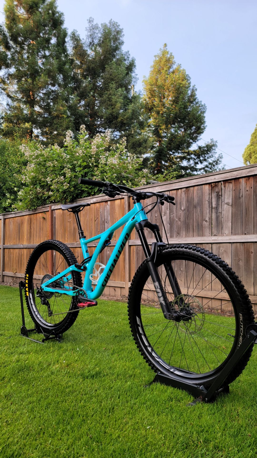 Like new Specialized stumpjumper S3 (M) comp 27.5 full suspension mountain bike