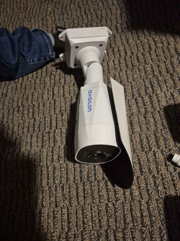 3 OUTDOOR SECURITY CAMERAS !!