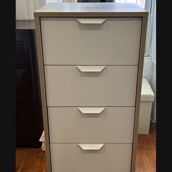 Ikea Askvoll 5 drawer dresser-great Conditions 