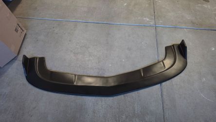 Challenger widebody front lip and side skirts x 2