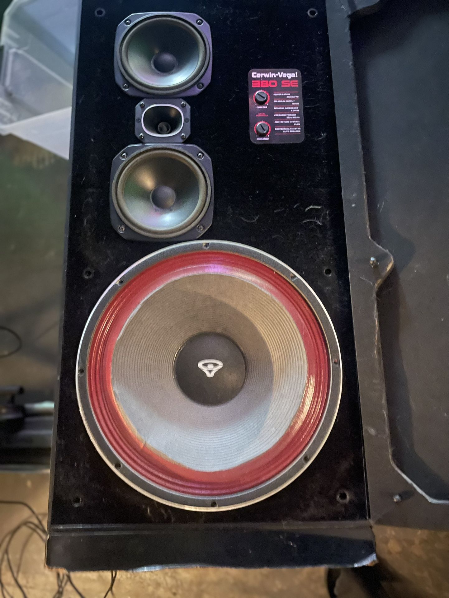 CERWIN VEGA SPEAKERS Matching Set