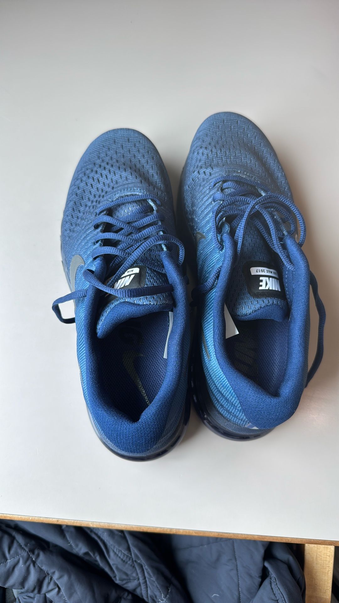 8.5M - Nike Air Max 2017