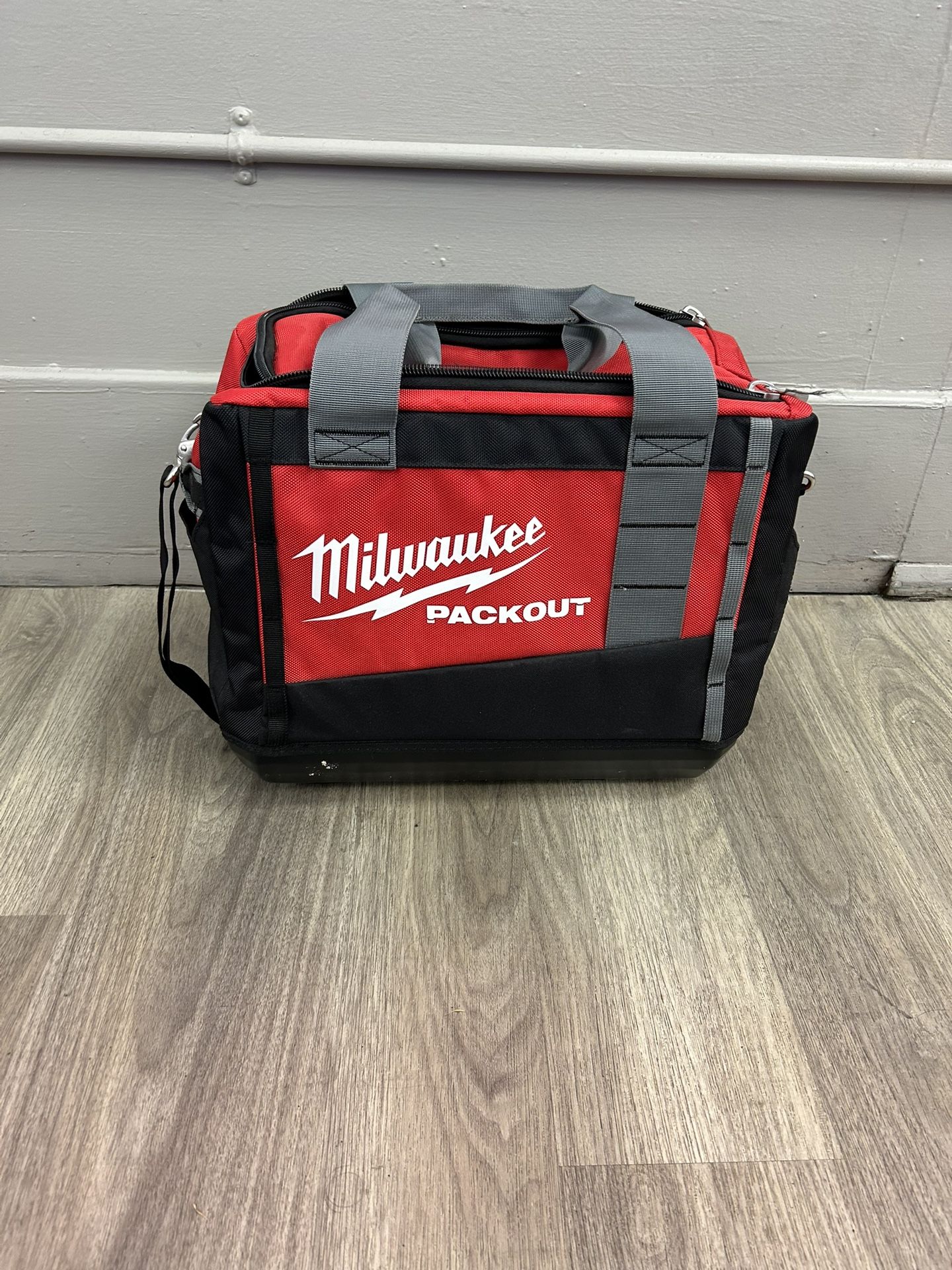 Milwaukee 15” Packout Tool Bag