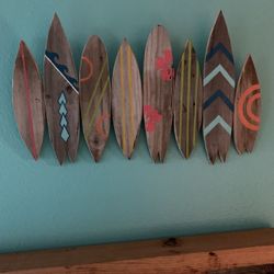 Custom surfboard wall accent 🏄🏽‍♀️🌊☀️🌴🌺