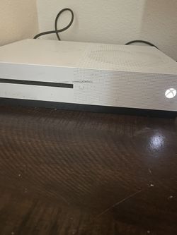 Xbox One S And Wired Controller