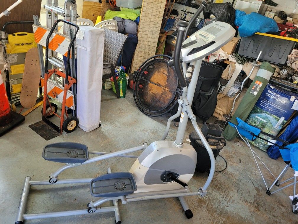 Schwinn A45 Eliptical Machine
