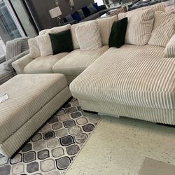Lindyn 3 Piece Sectional With Chaise 🌟 Fast Delivery ⭐$39 Down Payment with Financing ⭐ 90 Days same as cash