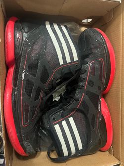 Basketball shoes size 9