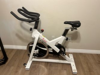 Sunny Health & Fitness Indoor Cycling Exercise Bike