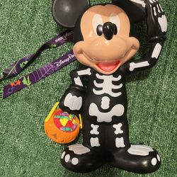 Mickey popcorn Collector Bucket With Light Up Lantern