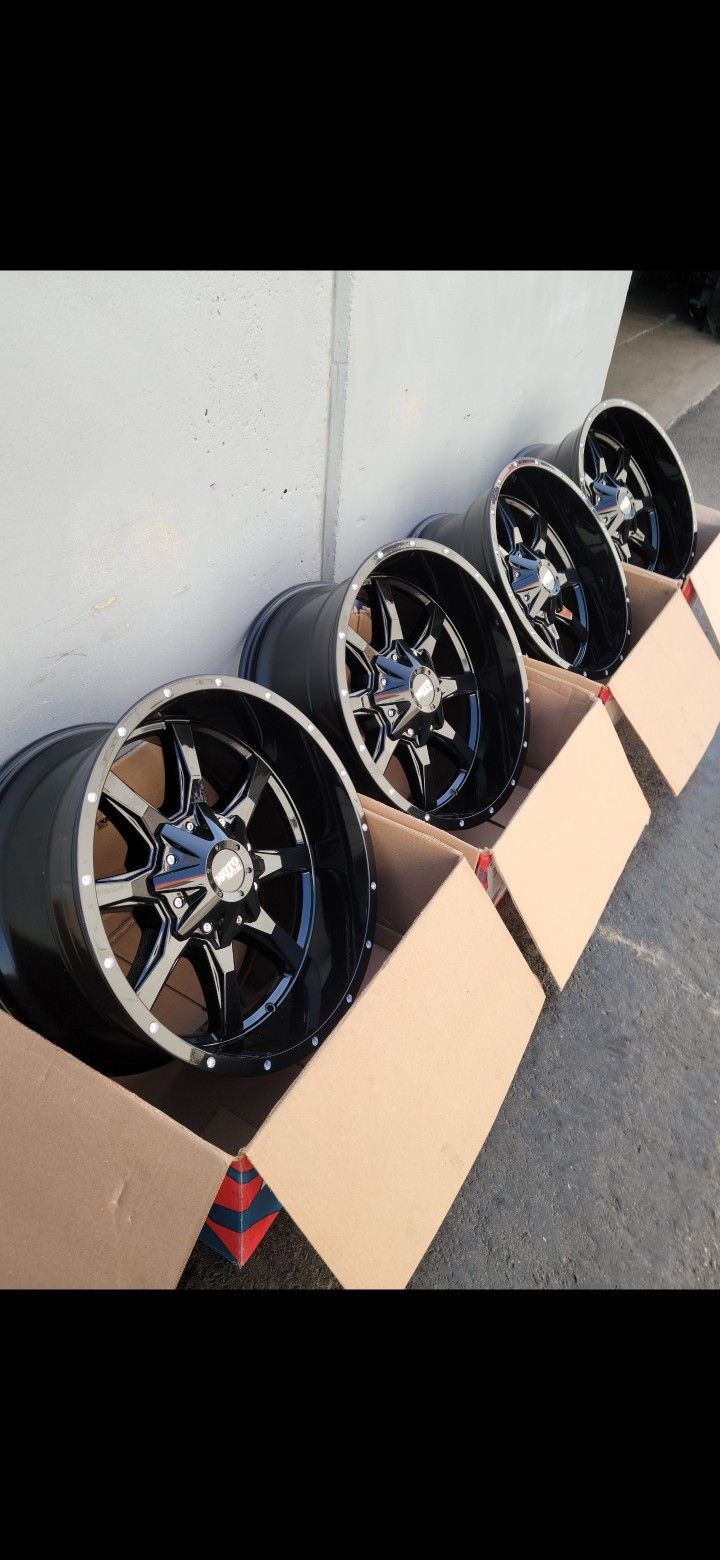 20" Moto Metal rims 20x10 -24mm offset 