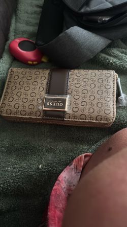 Guess wallet