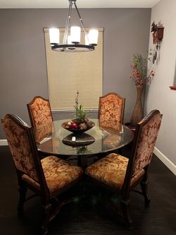 Beautiful Glass Dining Table + 4 Upholstered Chairs – $250